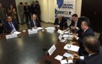 14/08/2015 MT sedia 2º encontro do Fórum dos Governadores do Brasil Central 