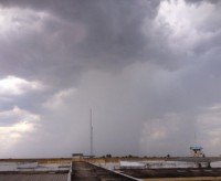 27/08/2015 - Chove no interior do município de Água Boa  