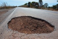 13/09/2015 - DNIT inicia obras de restauração da BR-158 no Araguaia
