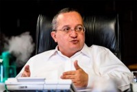 17/09/2015 - Taques diz que ninguém está acima da lei e não vigia ações de Galindo