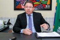 22/09/2015 - Secretaria nega irregularidade em ligações de Roseli Barbosa 