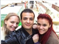 27/09/2015 - Mato-grossenses vivem casamento a 3 e afirmam que 'são felizes e dá certo'  