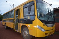 04/11/2015 - Mães de alunos do Distrito de Espigão do Leste denunciam paralisações do Transporte Escolar no Município de São Félix Do Araguaia  