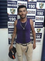 23/12/2015 - Operação Final de Ano: Homem alcoolizado tenta agredir companheira em São Félix do Araguaia 
