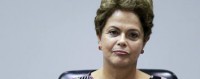 25/12/2015 - Dilma termina o ano fortalecida contra impeachment  