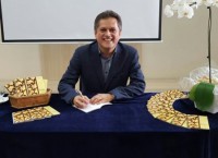 23/02/2016 - Padre Xavantinense, Tom Viana, Lança seu primeiro livro  