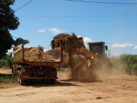 11/03/2016 - Prefeito de São Félix do Araguaia, responde moradores do setor Amazonas (Iraque), diz que segue com cronograma de limpeza de vias públicas 