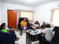 23/03/2016 - Prefeito Baú se reúne com representantes do SINTEP  