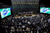 18/04/2016 - Seis deputados de MT votam por impeachment; Ságuas e Valtenir contra 