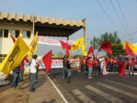 29/07/2016 - Servidores do Detran param nesta 6ª  