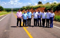 27/04/2017 - Governador anuncia pavimentação, entrega maquinários e balsa no Xingu  