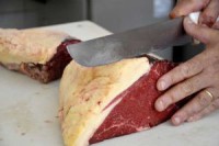 29/05/2017 - Canarana - MPE firma TAC e estabelecimentos comerciais deverão se adequar às normas sanitárias para revenda de carne