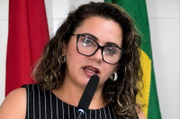 23/04/2026 - Vereadora viraliza na rede social após gesto de conotação sexual durante sessão VEJA VÍDEO