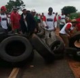 20/02/2018 - Sem-terra trancam BR-158 para cobrar regularização fundiária